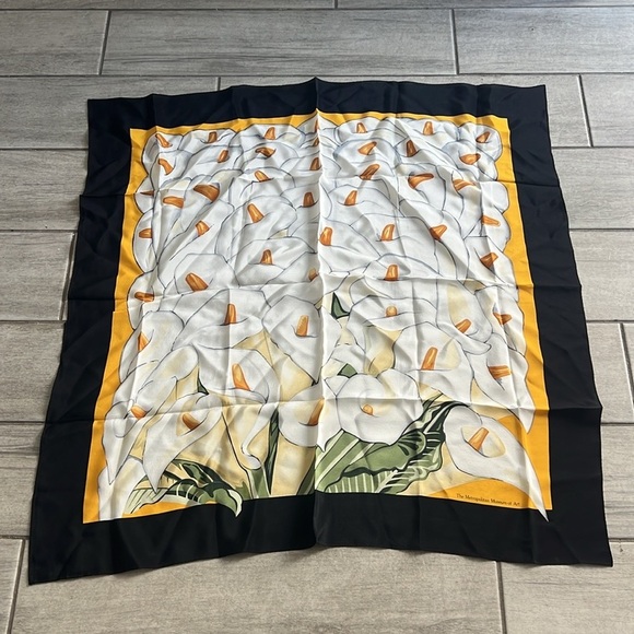 Vintage MMA Metropolitan 100% Silk Women’s, Floral Lilies, Excellent Condition - Picture 5 of 5